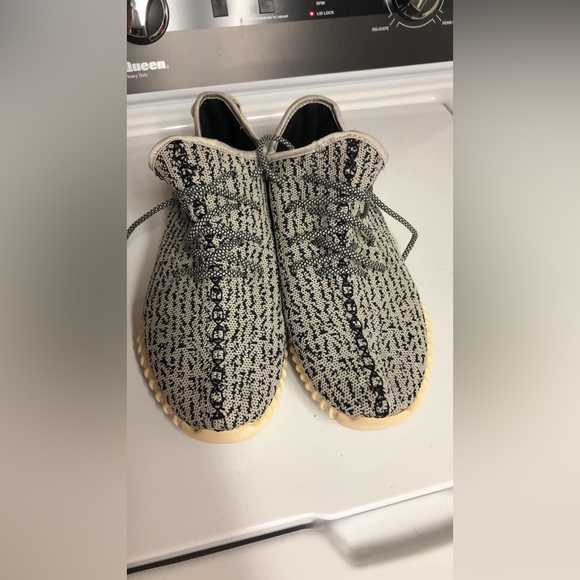 Yeezy Boost Ape - Picture 2 of 3